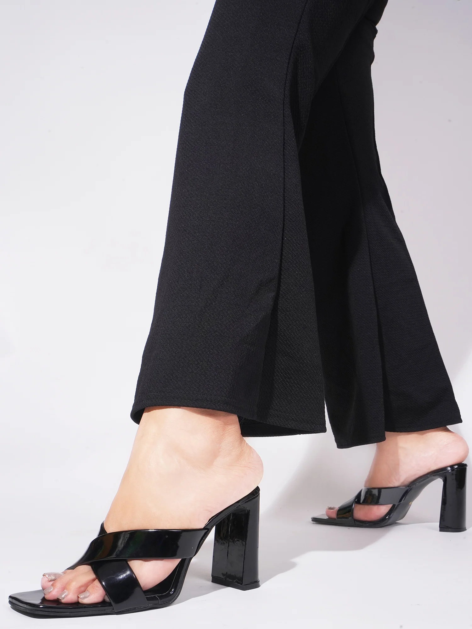 JM Looks Criss-Cross Block Heeled Sandals - Image 4