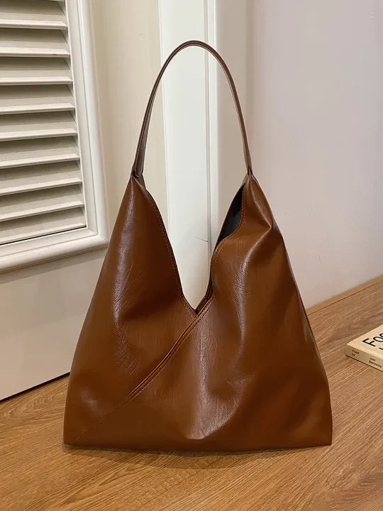 Lightweight  Leather Shoulder Bag - Image 8