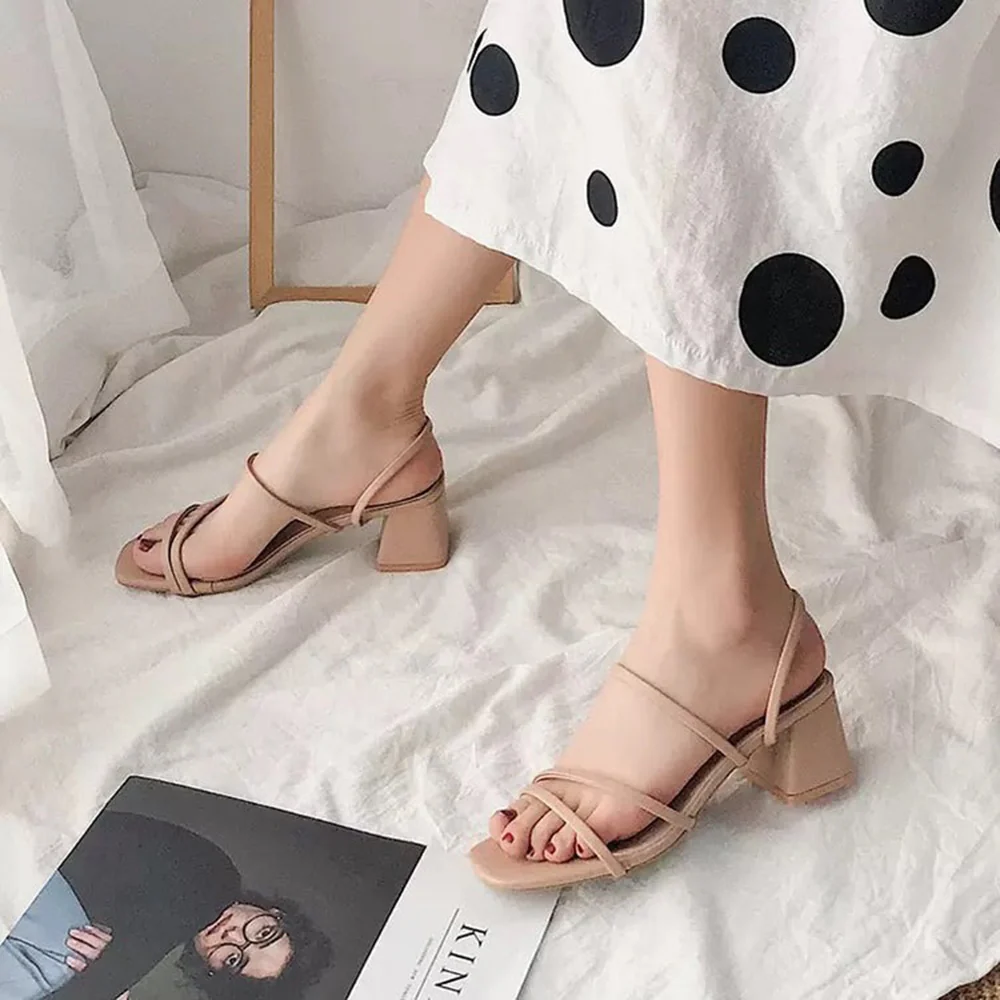 Women Strappy Slingback Chunky Heeled Sandals - Image 9